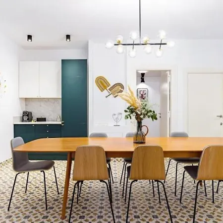 Spacious In The Gothic Apartament *