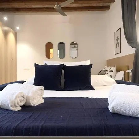 Apartamento Spacious In The Gothic