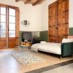 Spacious In The Gothic Apartment Barcelona