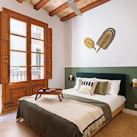Spacious In The Gothic Barcelone